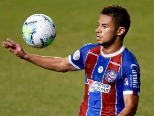 Bellintani confirma renovação do volante Edson com o Bahia: ''Segue conosco''