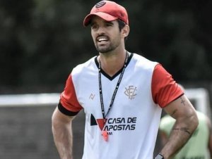Ricardo Amadeu será auxiliar técnico fixo do Vitória; cargo de coordenador da base terá outro nome