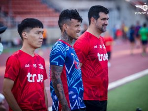Ex-dupla Ba-Vi mira títulos em mais uma temporada no futebol asiático