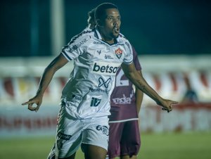 Vitória joga melhor e vence Jacuipense na estreia do Campeonato Baiano 