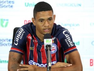 Criticado, atleta se despede dos jogadores do Bahia e deixa o clube 