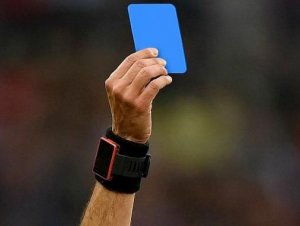 Saiba qual a utilidade dos Cartões Azuis, possível nova implementação ao futebol profissional