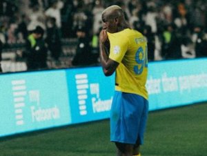 Na véspera da convocação da seleção brasileira, Talisca brilha em partida do Campeonato Saudita 