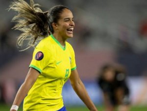 Com dupla histórica de volta, Arthur Elias convoca seleção brasileira feminina para torneio nos EUA