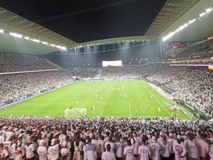 No Paulistão, Santos bate recorde de público do estádio do Corinthians em 2024; saiba quanto