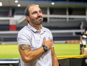 Adversário do Bahia no Nordestão demite treinador após derrota em clássico
