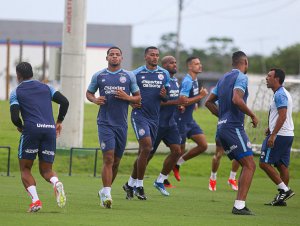 Bahia finaliza preparação para decisão na Copa do Nordeste com treinos de bola parada e pênaltis