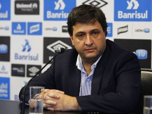 Presidente do Grêmio sai em defesa de Renato Gaúcho após polêmica contra o Bahia: “Defesa do clube