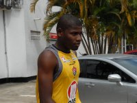 Lúcio Maranhão é destaque em treino do Vitória