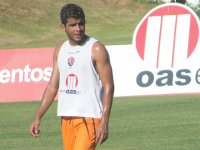 Caio Júnior promove mudanças no time titular do Vitória
